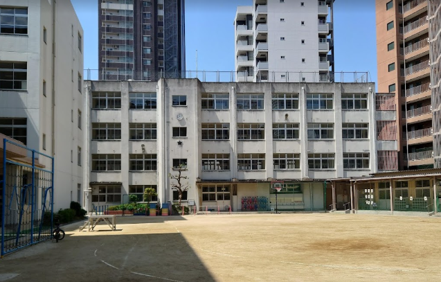 学校