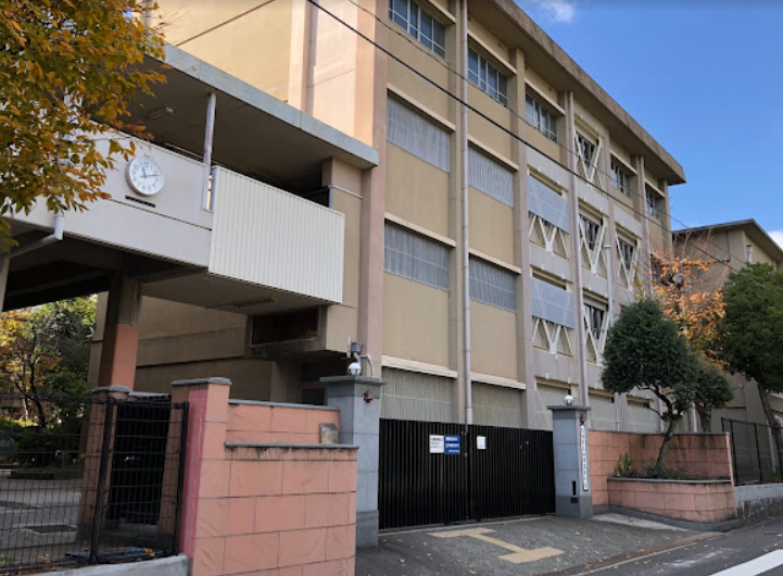 学校